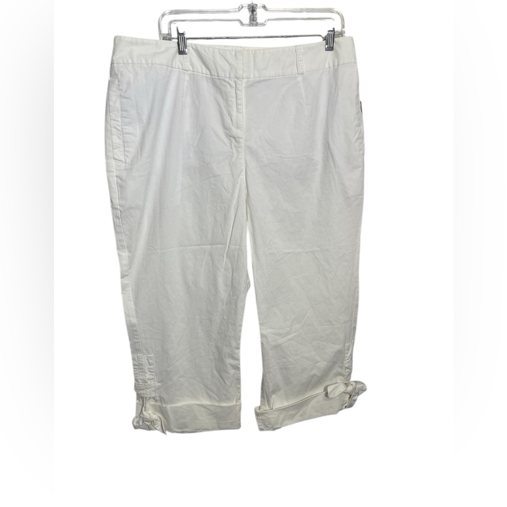 NWT‎ INC International Concepts pants size 14W White Cropped Pants 🩷🩷